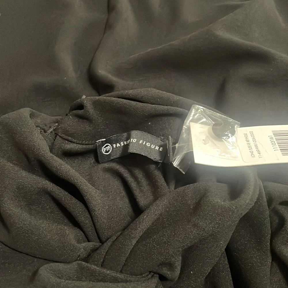 NWT FTF Fashion To Figure, Long Sleeve Keyhole size 20 - Picture 9 of 9